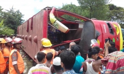 কুমিল্লার চান্দিনায় যাত্রীবাহী বাস খাদে, নিহত ৭,আহত ২০ জন 